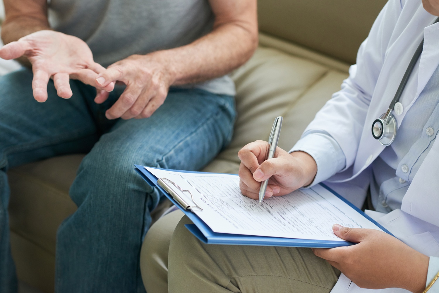 Medication vs Therapy in 2025: Key differences and benefits for mental health at Miami Lakes Medical Center.