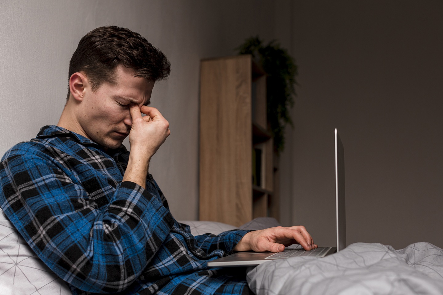 Expert 2026 sleep techniques at Miami Lakes Medical Center, Florida, on how to cure insomnia in 12 minutes.